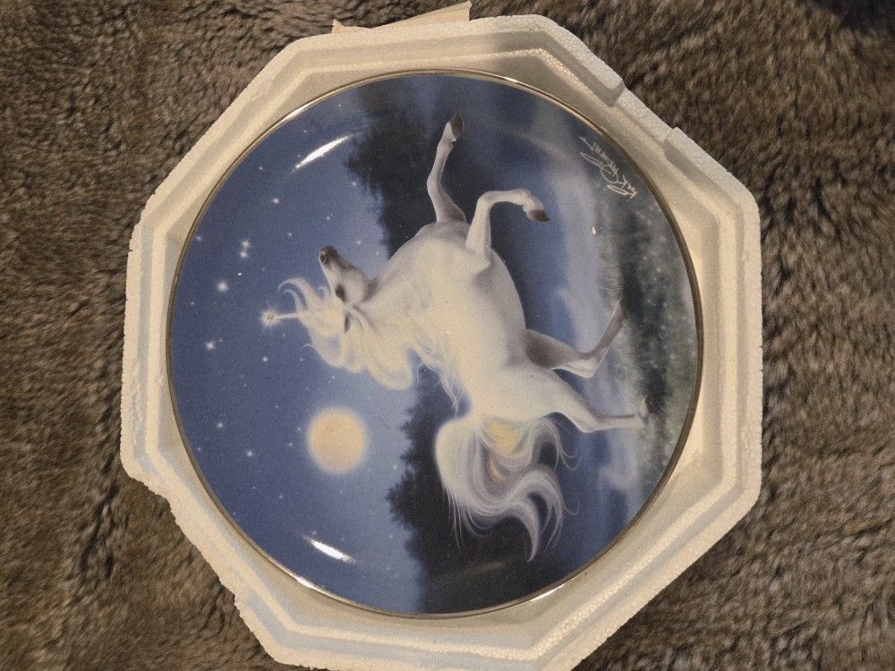 The Diamond Unicorn 8 inch Plate Franklin Mint Limited Edition