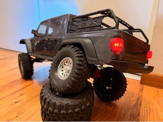 1/10 Axial SCX10.3 Jeep Gladiator RTR