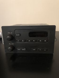 GM OEM AM / FM RADIO - GM Part No. 15131157