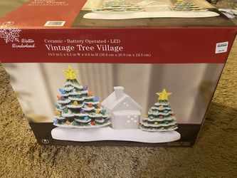 Bed Bath & Beyond Christmas Vintage Tree Village Decor