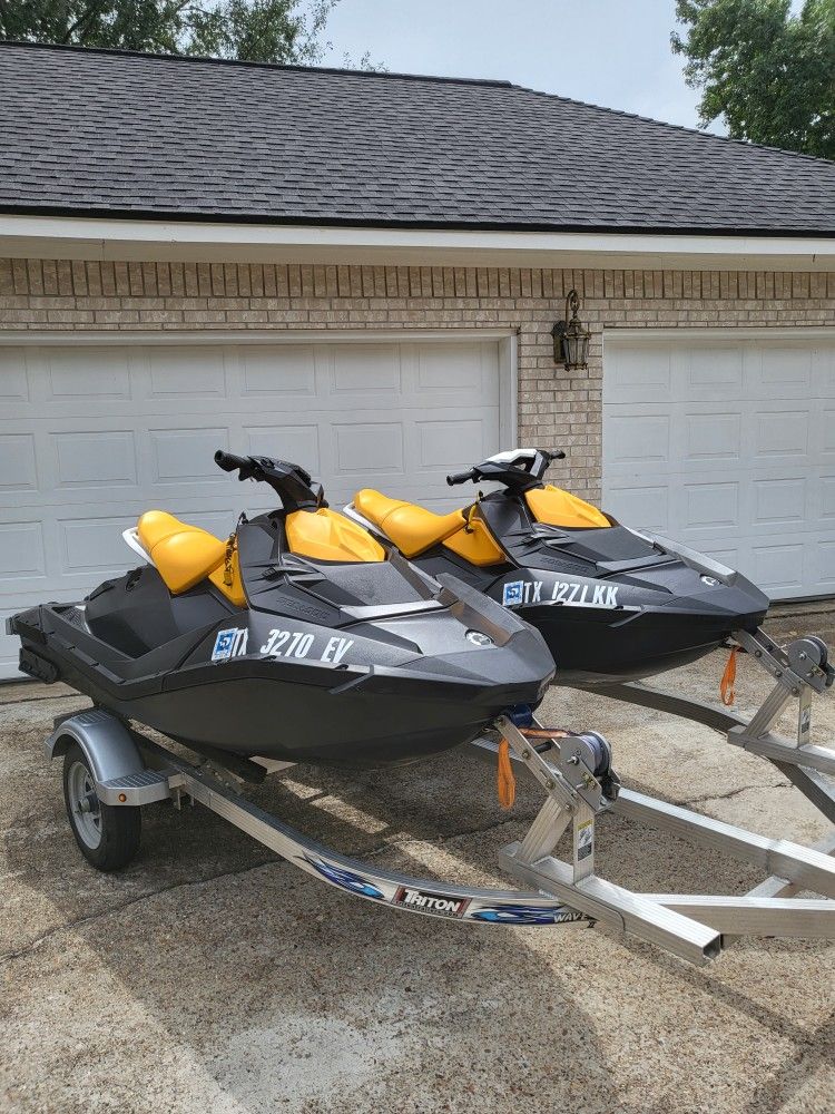 2 Seadoos With Trailer