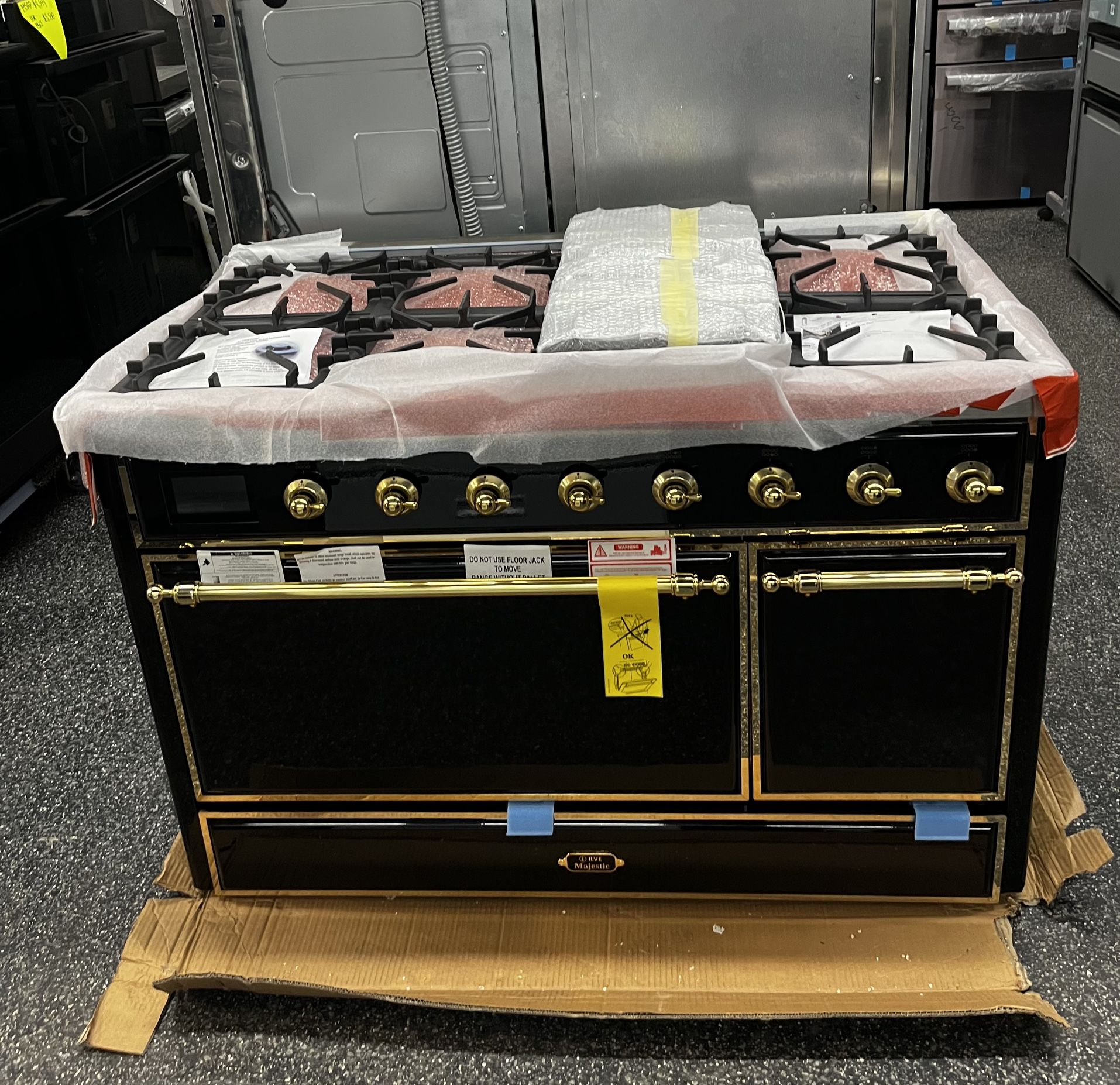 NEW! ILVE Glossy Black 48” Dual Fuel Majestic II Range