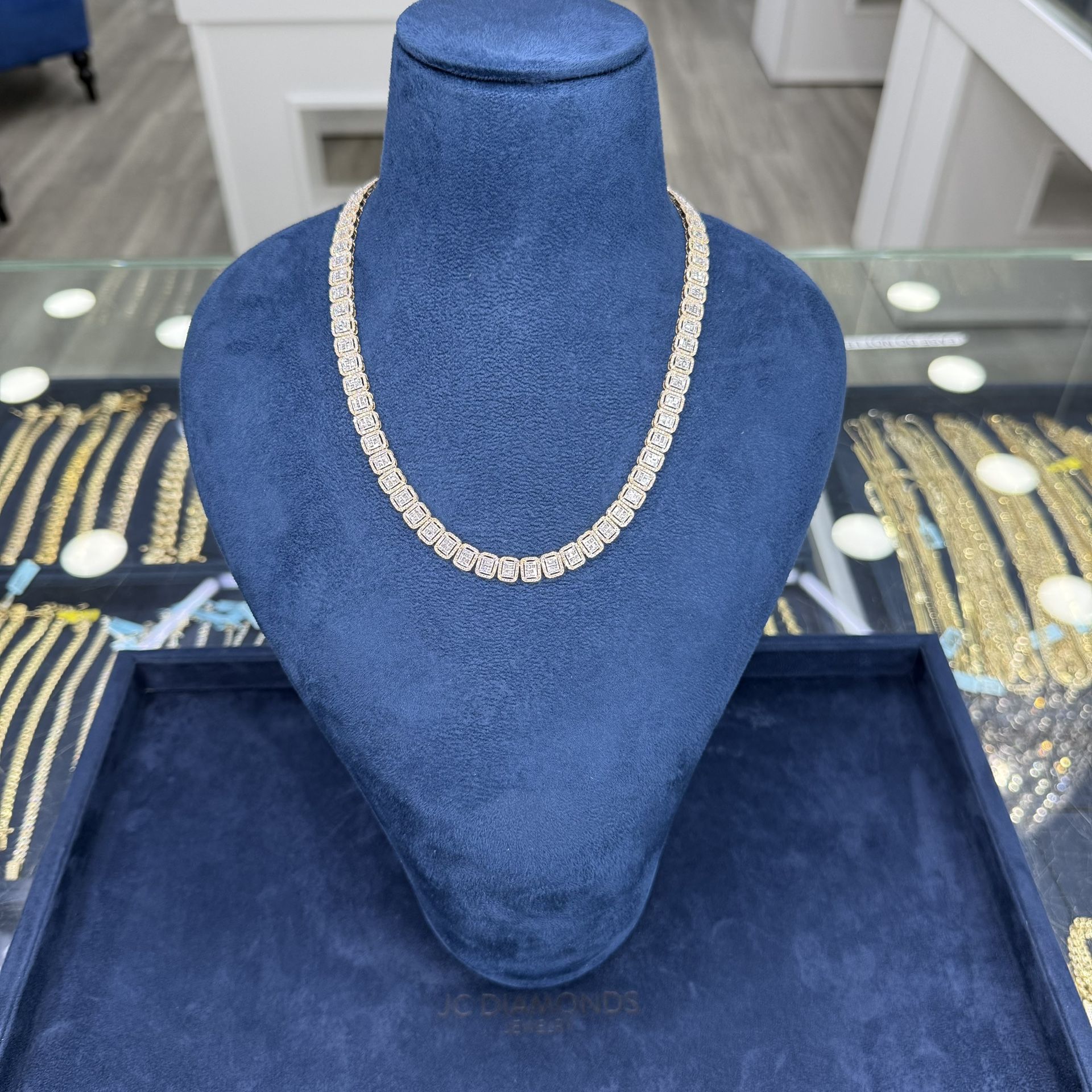 Chain Diamonds Baguett And Round Diamonds Real And Gold