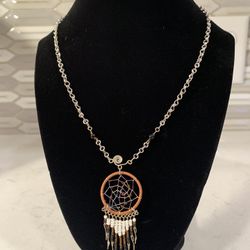 Dream Catcher Pendant Necklace 17.5’