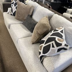 Cozy Stylish Nice Couch 