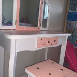 Little Girls Vanity 