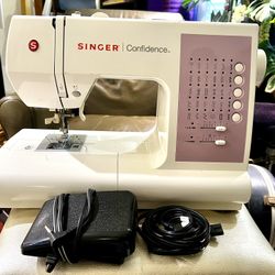 Singer Confidence 7463 sewing machine, case and accessories 