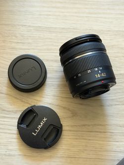 Panasonic Lumix 14-42mm f/3.5-5.6 Lens – Micro Four Thirds – Excellent