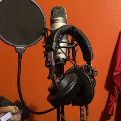 Studio Mic And Headset