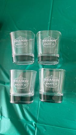 Jack Daniel glasses-4 whiskey glasses