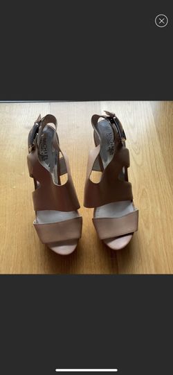Michael Michael Kors Tan High Heels Pumps. Size 9m