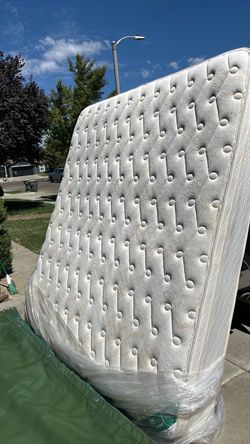 Cal king Matress
