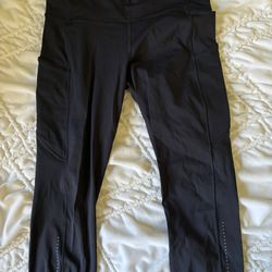 Lululemon yoga pants (black, size 10) for Sale in San Diego, CA - OfferUp