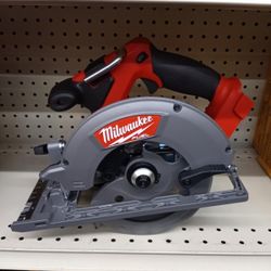 MILWAUKEE M18 FUEL BRUSHLESS 6 - 1/2" CIRCULAR SAW
(TOOL ONLY )