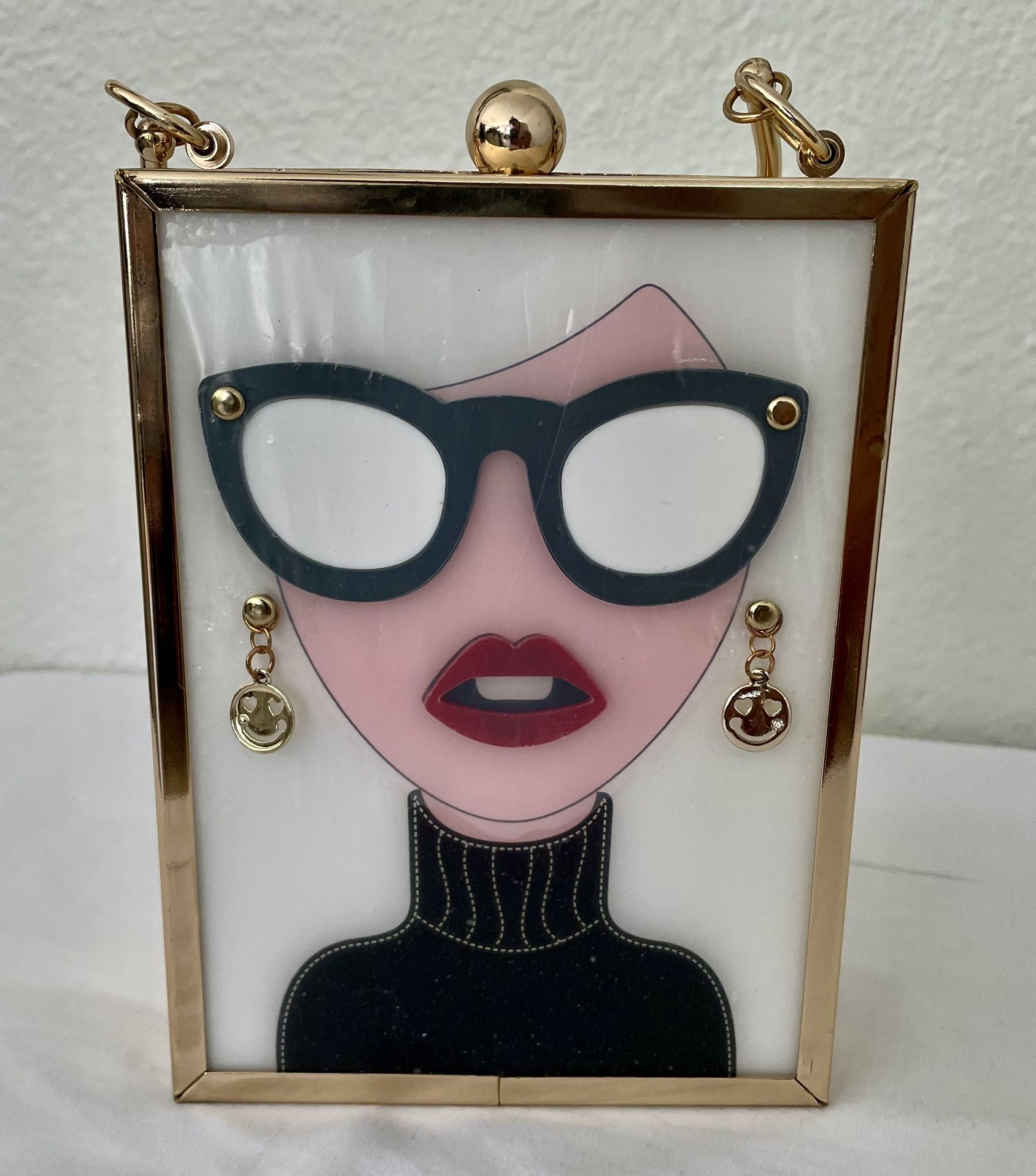 Retro 80’s Style Fashion Chic Shoulder/Crossbody Hard Frame Purse With Gold Chain