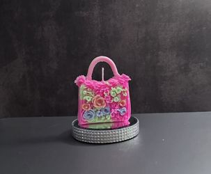 candles, different models and colors (without fragrance)