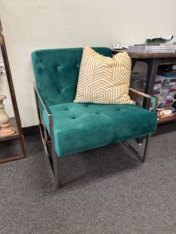 Accent chair green with silver