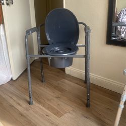 Commode