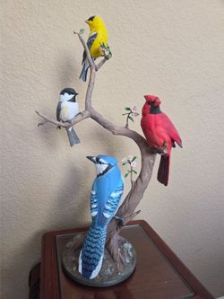 Collectable bird statue