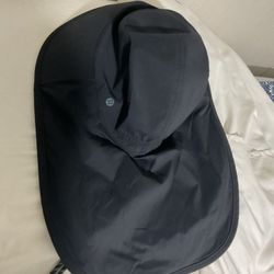 Lululemon All Sport Wide-Brim Hat Very Good Condition/ South Austin By William Cannon Near The I35 Pick Up 
