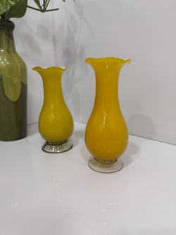 Vintage Set of 2 Yellow Mid Century Scalloped Hand Blown Glass Vase