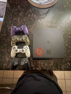 PS4 Slim