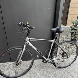Trek Soho hybrid bicycle 