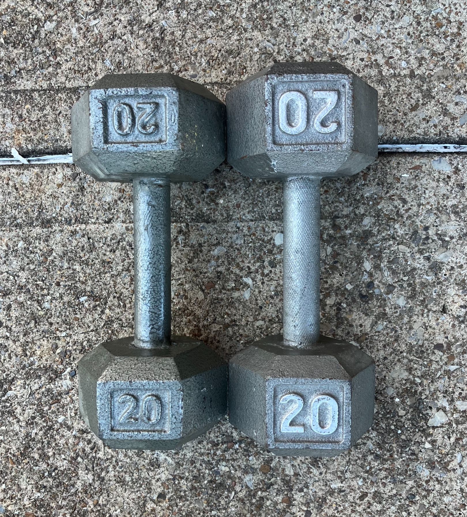 20 lb dumbbells dumbbell set Cast Iron Hex lbs weights weight 20lb 20lbs pair pounds pound #