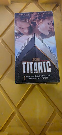 Titanic VHS 2-Tape Set with Limited Edition 70mm Film Cell