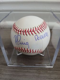 Dodgers- Yasiel Puig Autograph Baseball