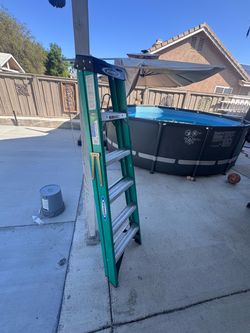 Werner 6 foot/ feet Fiberglass Stepladder