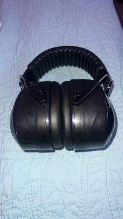 MUFFS BLACK