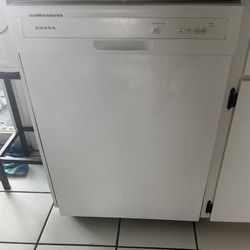 Stove Microwave And Dishwasher 