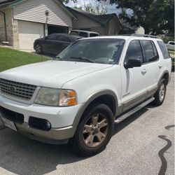 2004 Ford Explorer
