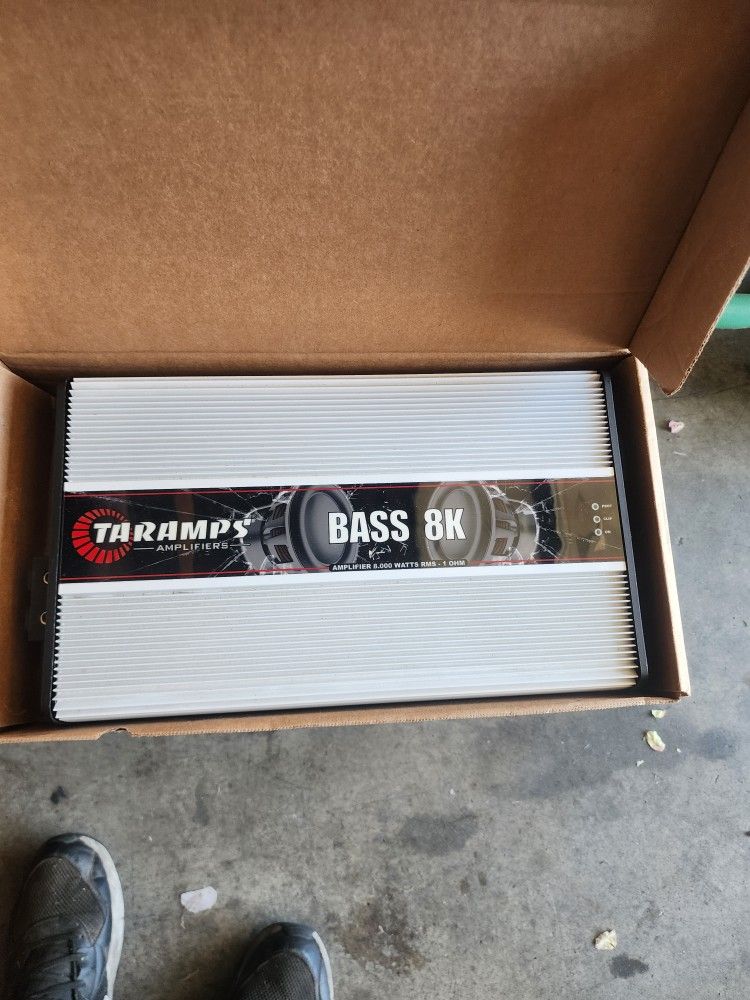 TARAMPS 8K 1OHM AMPLIFIER