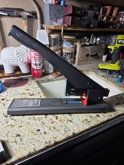 Bostitch Heavy Duty Stapler
