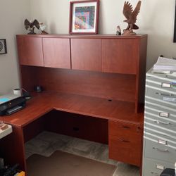 Home Desk With Hutch