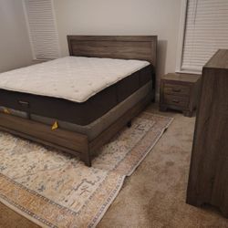 BRAND NEW 4PC BEDROOM SET! QUEEN $645! KING $699!!