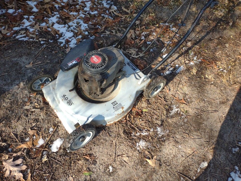 Older Craftsman Lawnmower Needs Work