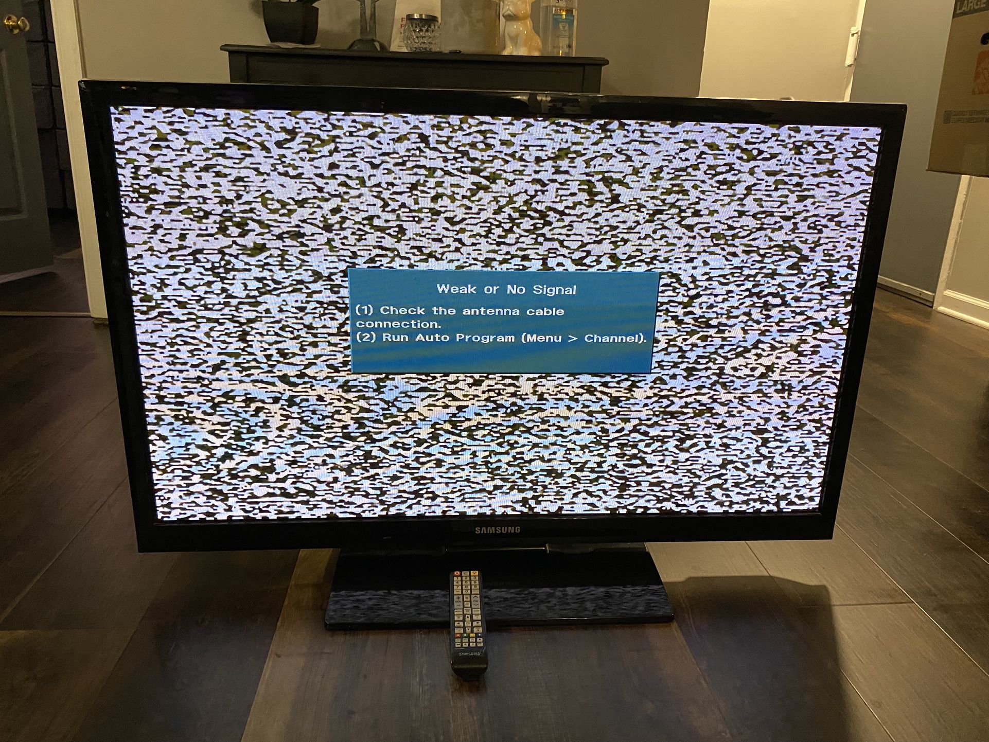 Samsung TV - 40 Inch
