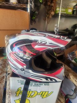 Girls LARGE BILT helmet