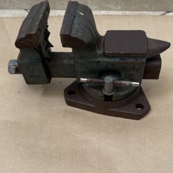 ✳️ vintage Powr Kraft swivel bench vise
