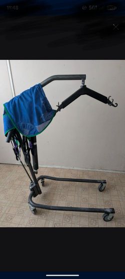 HYDRAULIC MEDICAL LIFT -PICK UP ONLY-LOCATED IN EL MONTE. $95