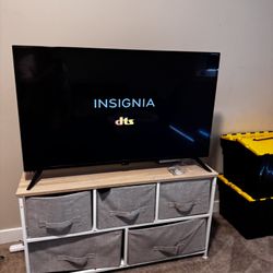 43 Inch  Insignia tv