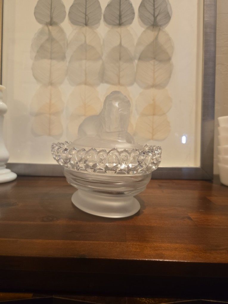 🦁 Vintage Imperial Glass Lion Covered Dish – Frosted & Clear – Mid-Century