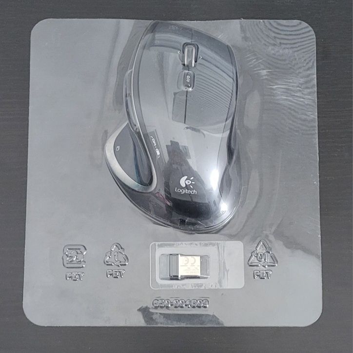 eksegese regulere ambition Logitech Wireless Performance Mouse MX with Unifying Receiver USB Dongle,  Great for Sale in Plandome, NY - OfferUp