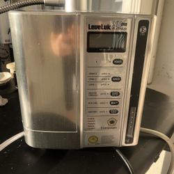 Kangen LevuLuk SD 501 Platinum water ionizer