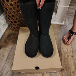 Ugg Black Size 9 