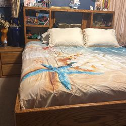 Kind Size Bed Frame With Mattres 