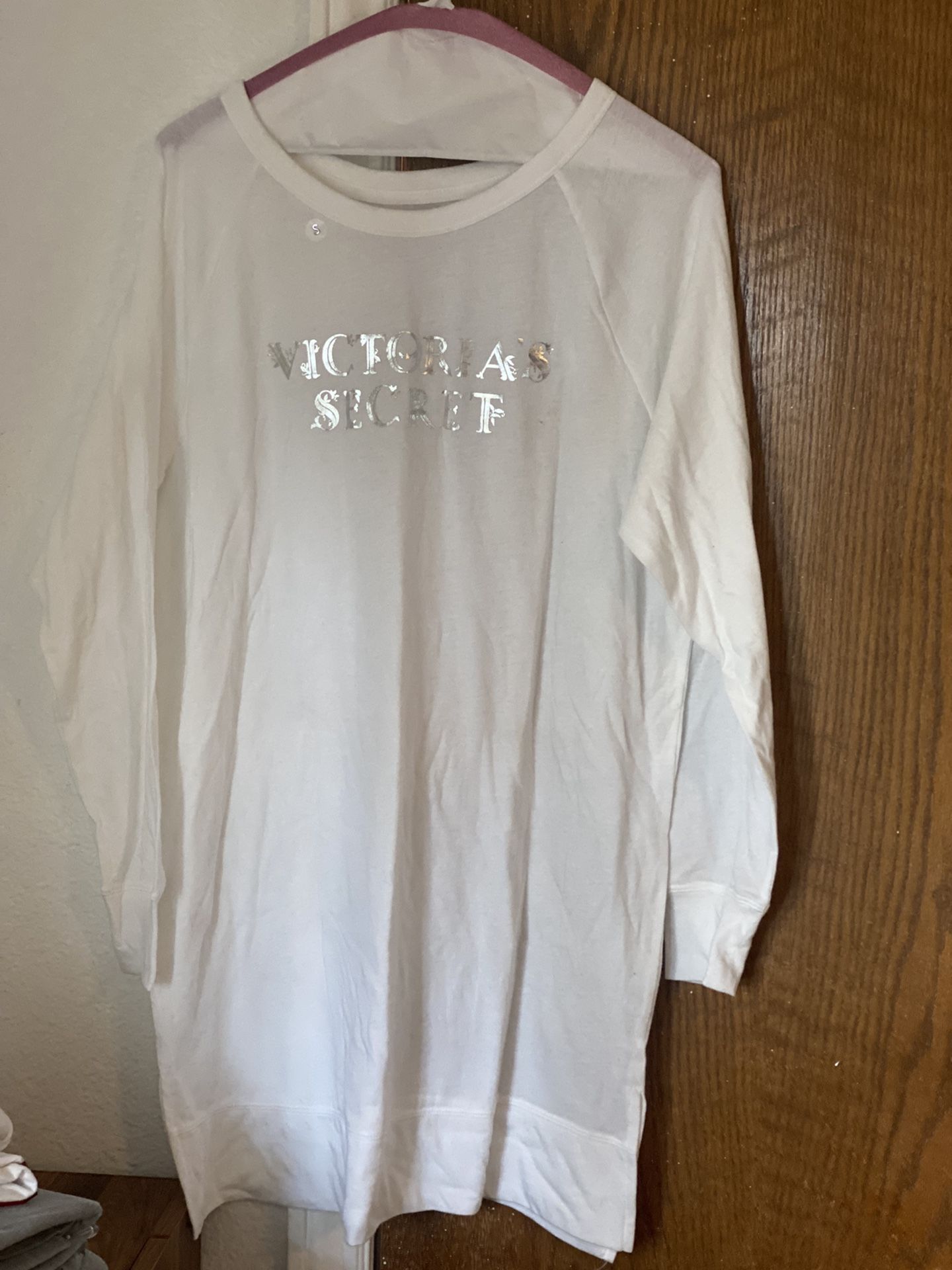 New Victoria’s Secret Sz Small Nightgown $25